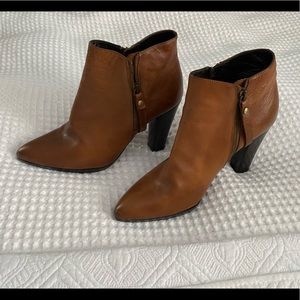 Stuart weitzman brown ankle bootie 9.5